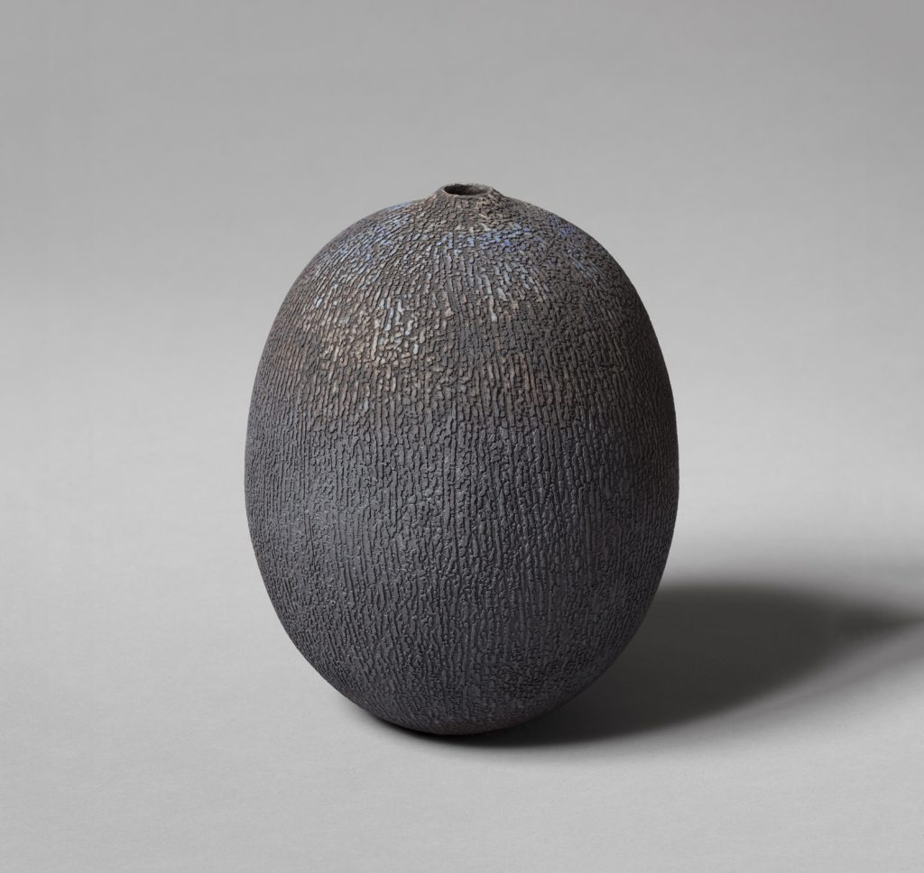 Erna Aaltonen - Erna Aaltonen works - Erna Aaltonen ceramics - contemporary finnish ceramic