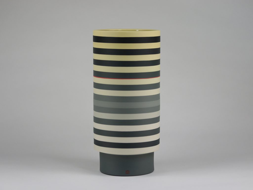 Jin Eui Kim- exposition en France - expo en Puisaye - exposition en Bourgogne - galerie de céramique contemporaine