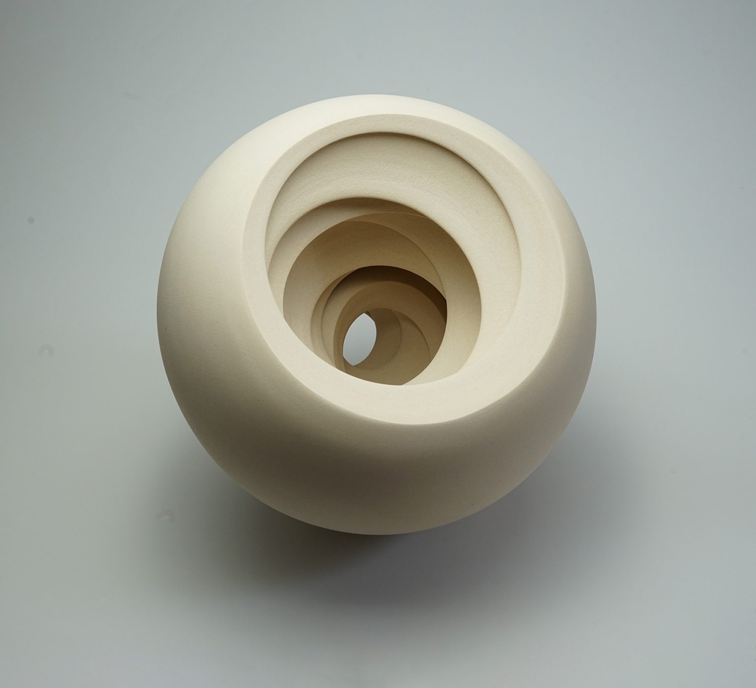 Matthew Chambers ceramique - sculpture ceramique Matthew Chambers - grès Matthew Chambers collection Matthew Chambers