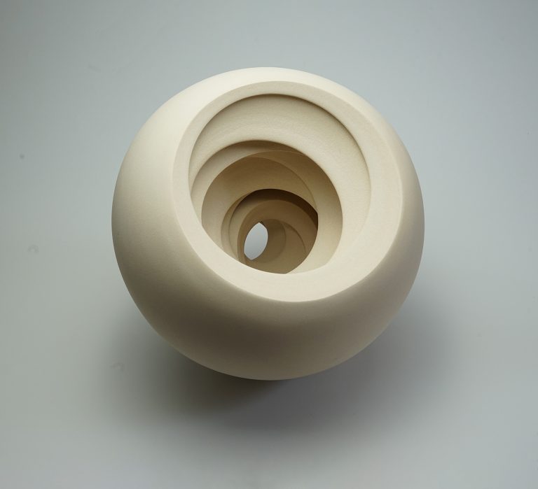 Matthew Chambers ceramique - sculpture ceramique Matthew Chambers - grès Matthew Chambers collection Matthew Chambers