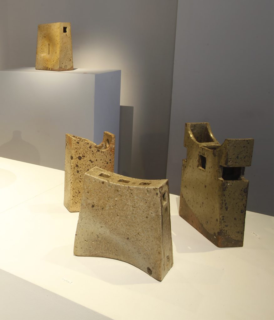 Robert Deblander - ceramic sculptures - contemporary stoneware - Galerie Ancienne Poste