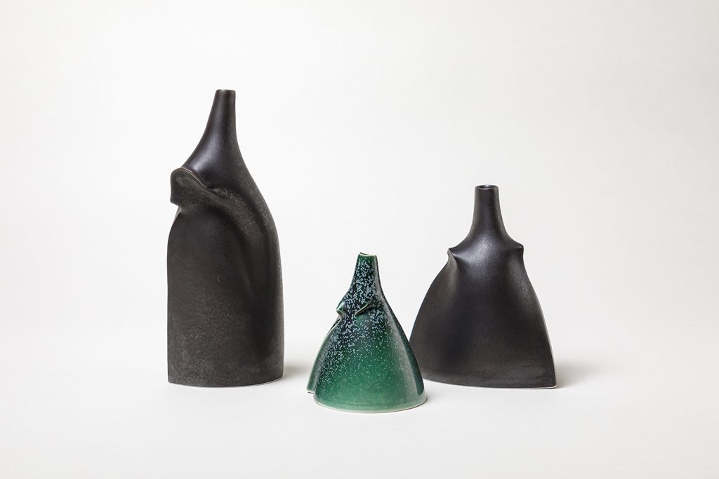 Sara Flynn - porcelaine émaillée - céramique contemporaine - céramique d'art contemporaine