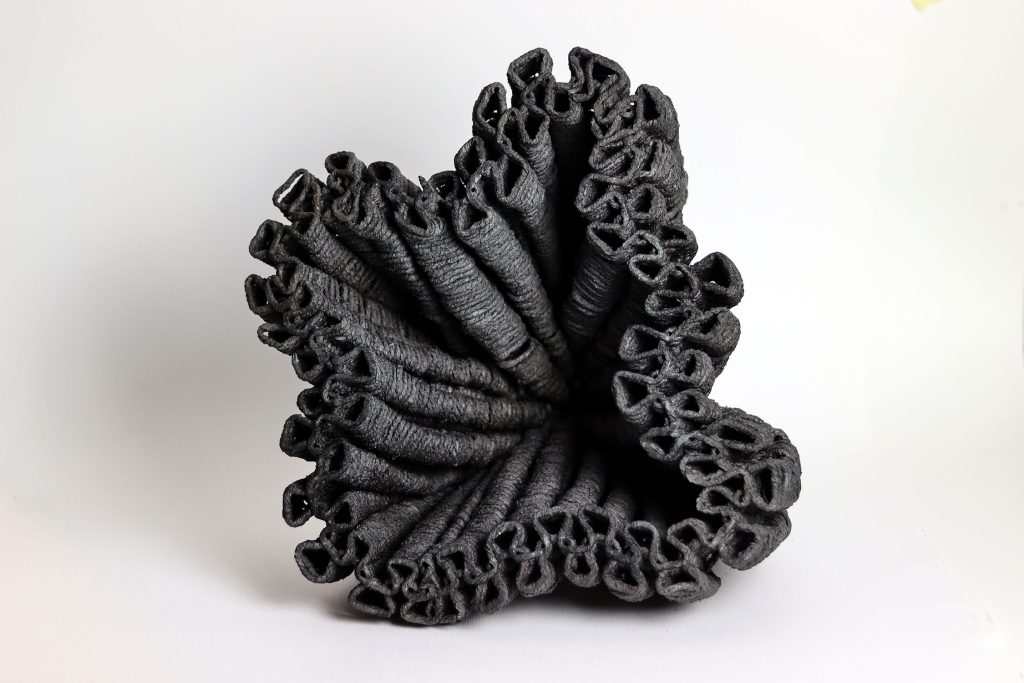 Viktória Maróti ceramic sculpture