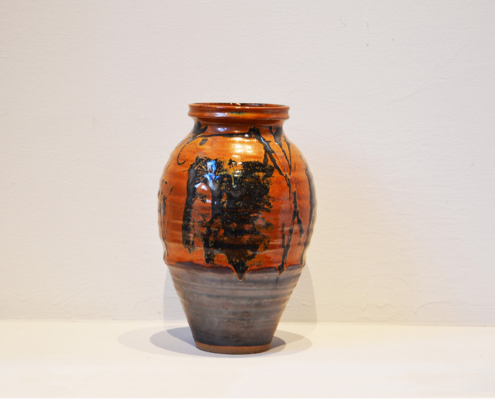 Nathalie Pierlot. Vase en grès signe noir. N°2. H. 23 cm