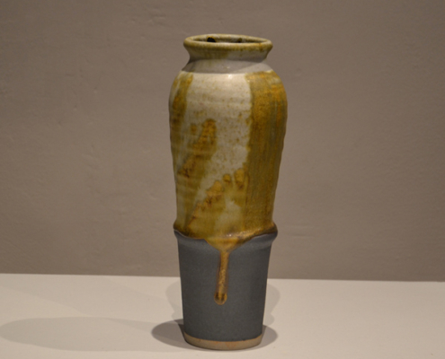 Nathalie Pierlot. Vase cylindre crème et or N°42. H.26cm
